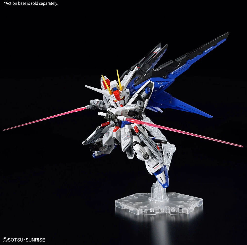 Bandai Kolekcinė Figūrėlė - MGSD Freedom Gundam 115 mm Judantis Modelis