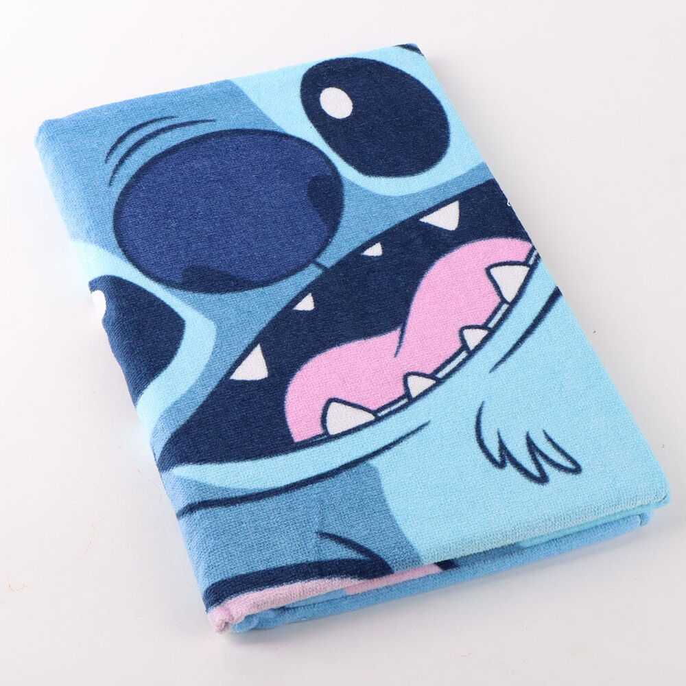 CERDÁ Disney Stitch cotton beach towel