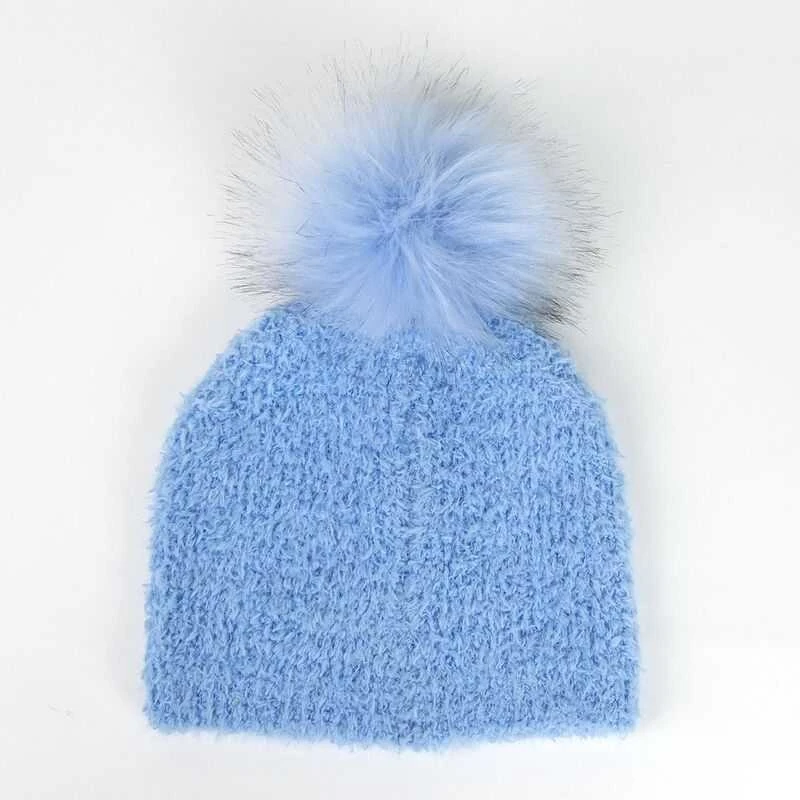 Žydra pūkuota Stitch kepurė su bumbulu