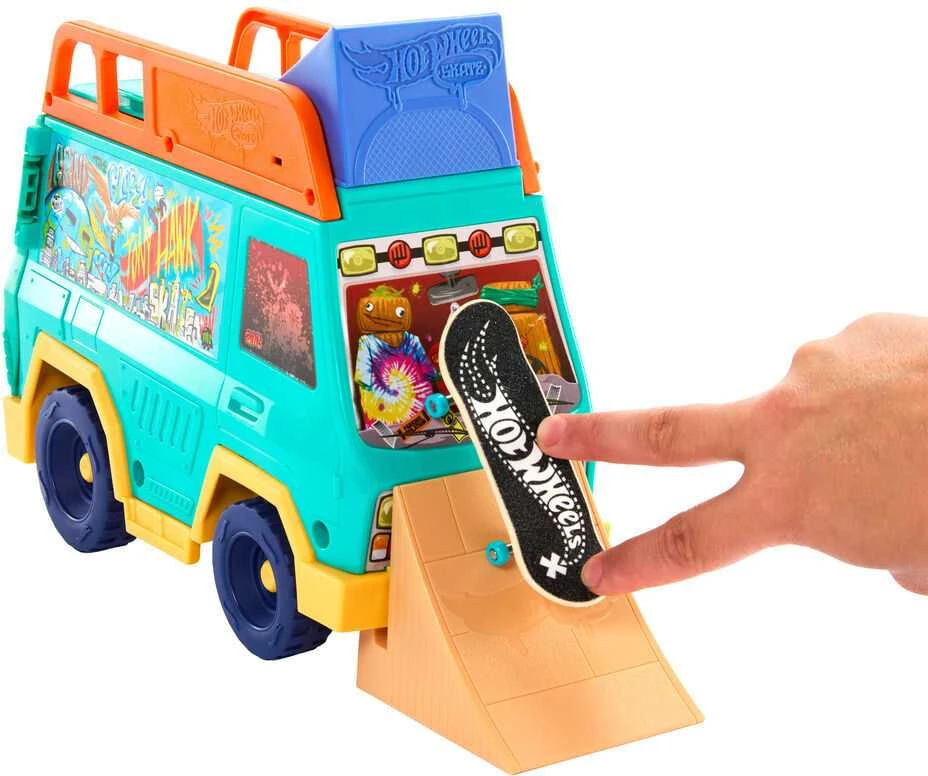 Mattel HOT WHEELS rinkinys – Riedlentininko autobusiukas, įkvėptas Tony Hawk (JGG91)