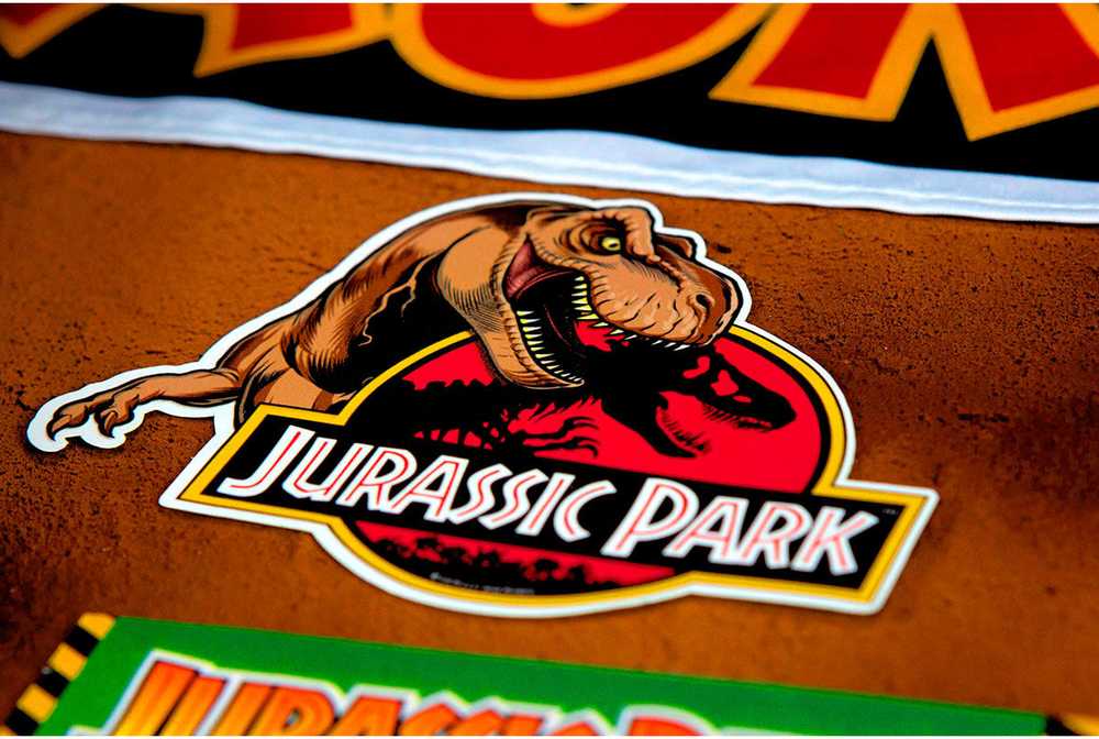 Doctor Collector Jurassic Park Welcome Kit Standard metal box replica