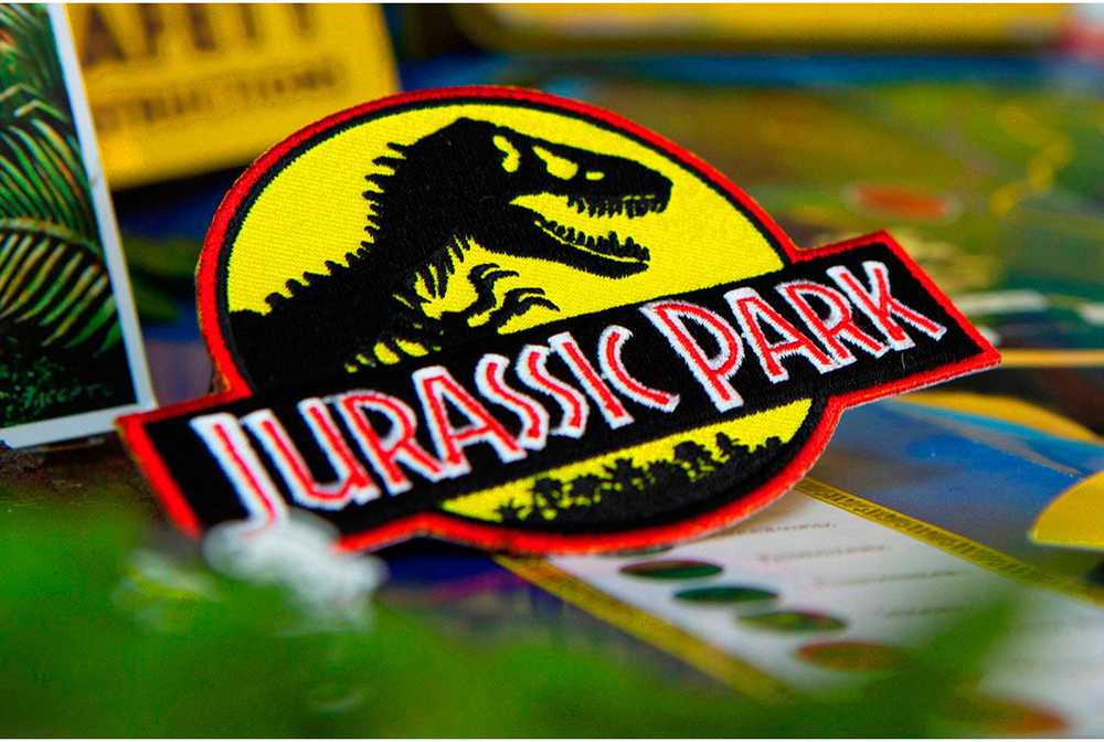 Doctor Collector Jurassic Park Welcome Kit Standard metal box replica