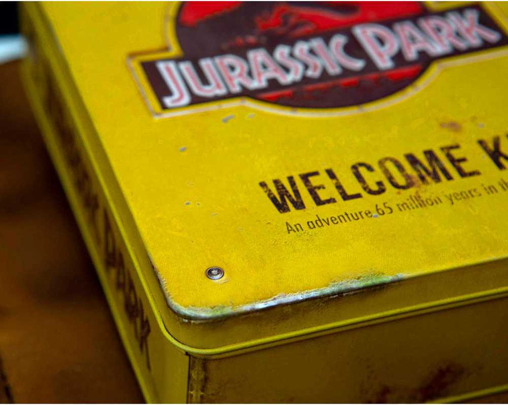 Doctor Collector Jurassic Park Welcome Kit Standard metal box replica