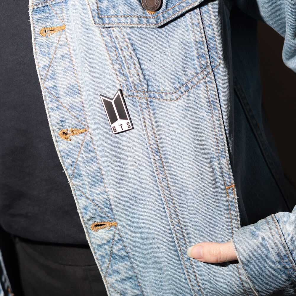 ERIK BTS Logo pin