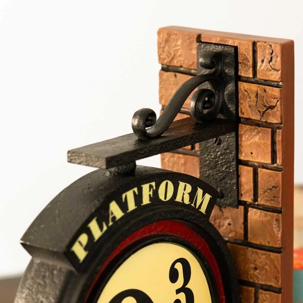 ERIK Harry Potter Platform 9 3/4 bookends