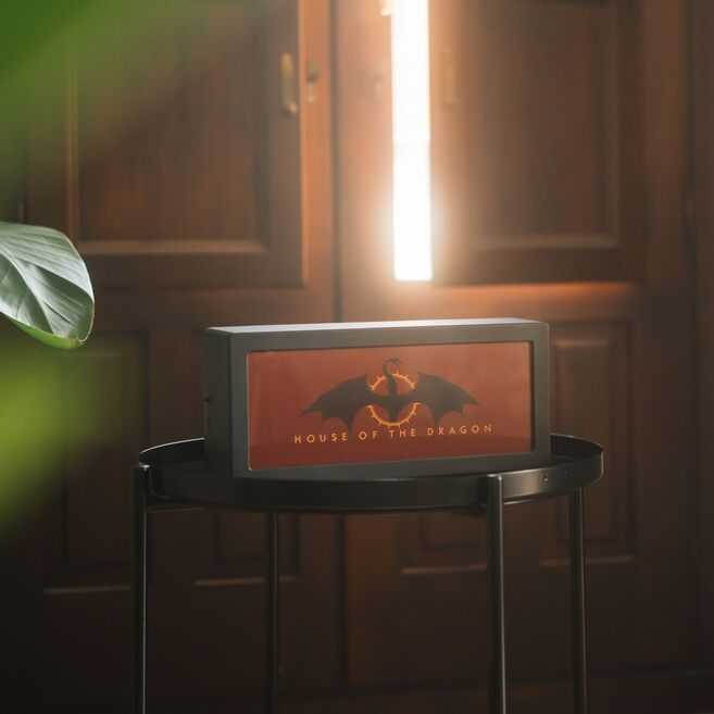 ERIK House of the Dragon Flaming Effect lamp