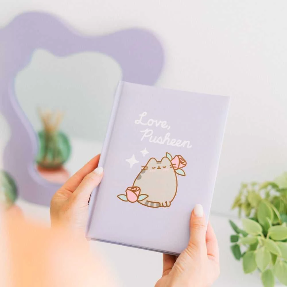 Pusheen - A5 užrašų knygelės ir rašiklių rinkinys iš „Moments“ kolekcijos
