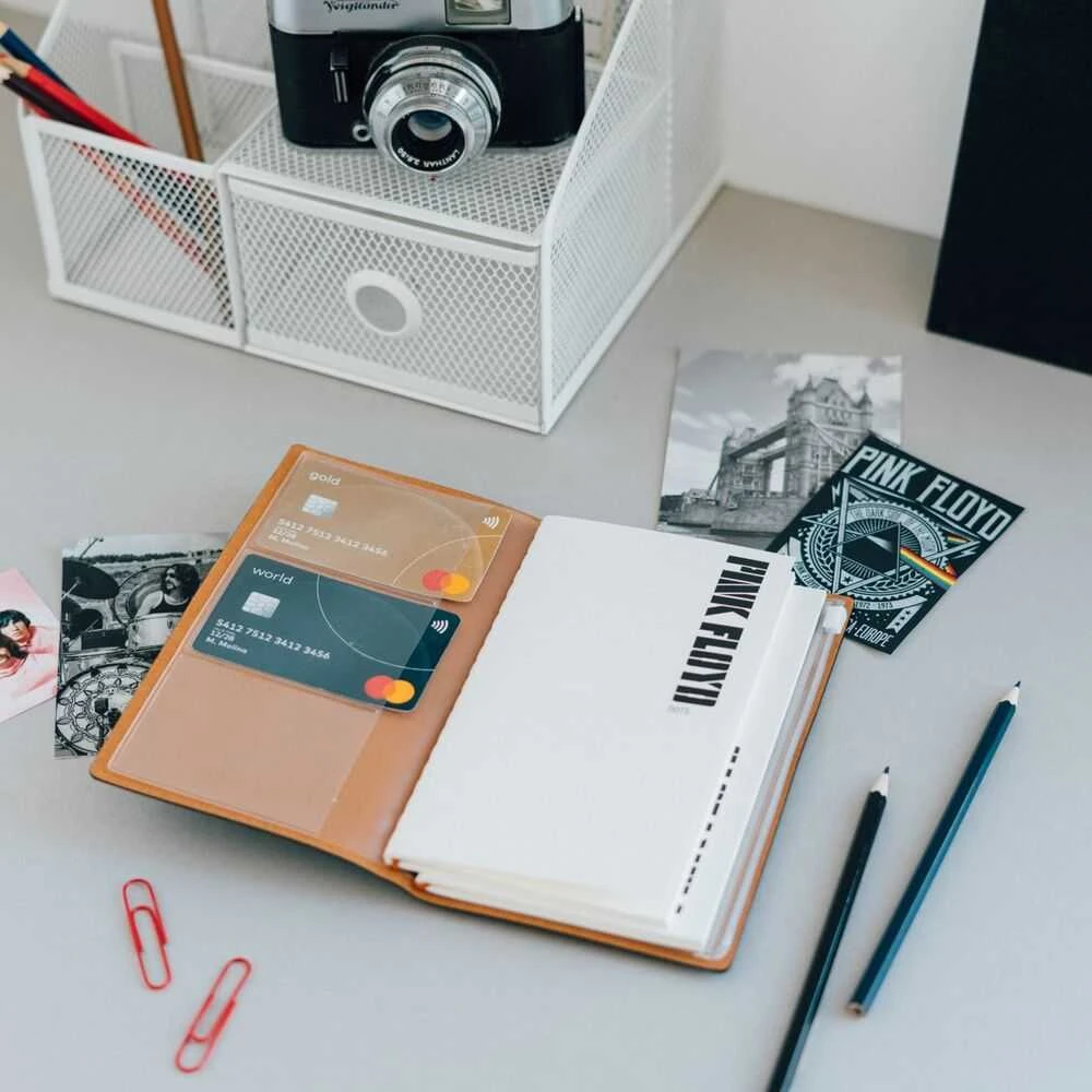 ERIK Rožinė Floyd travel notebook