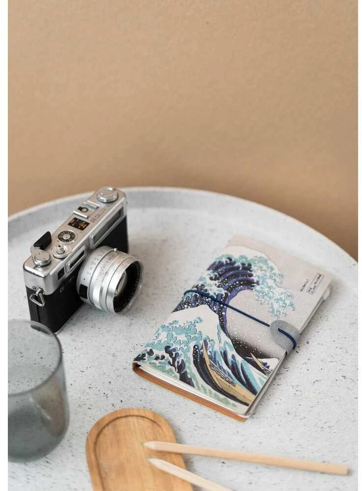 ERIK The Great Wave of Kanagawa Hokusai travel notebook
