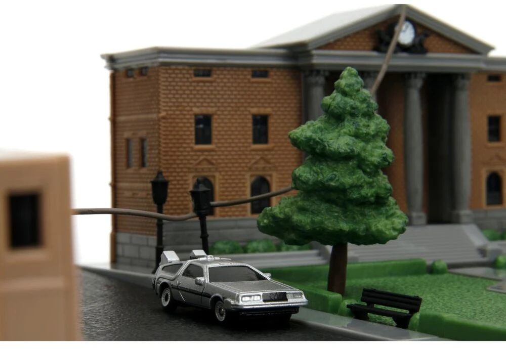 Jada Toys Back To The Future Hill Valley Courthouse Square diorama replica