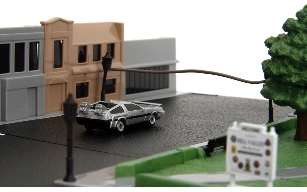 Jada Toys Back To The Future Hill Valley Courthouse Square diorama replica