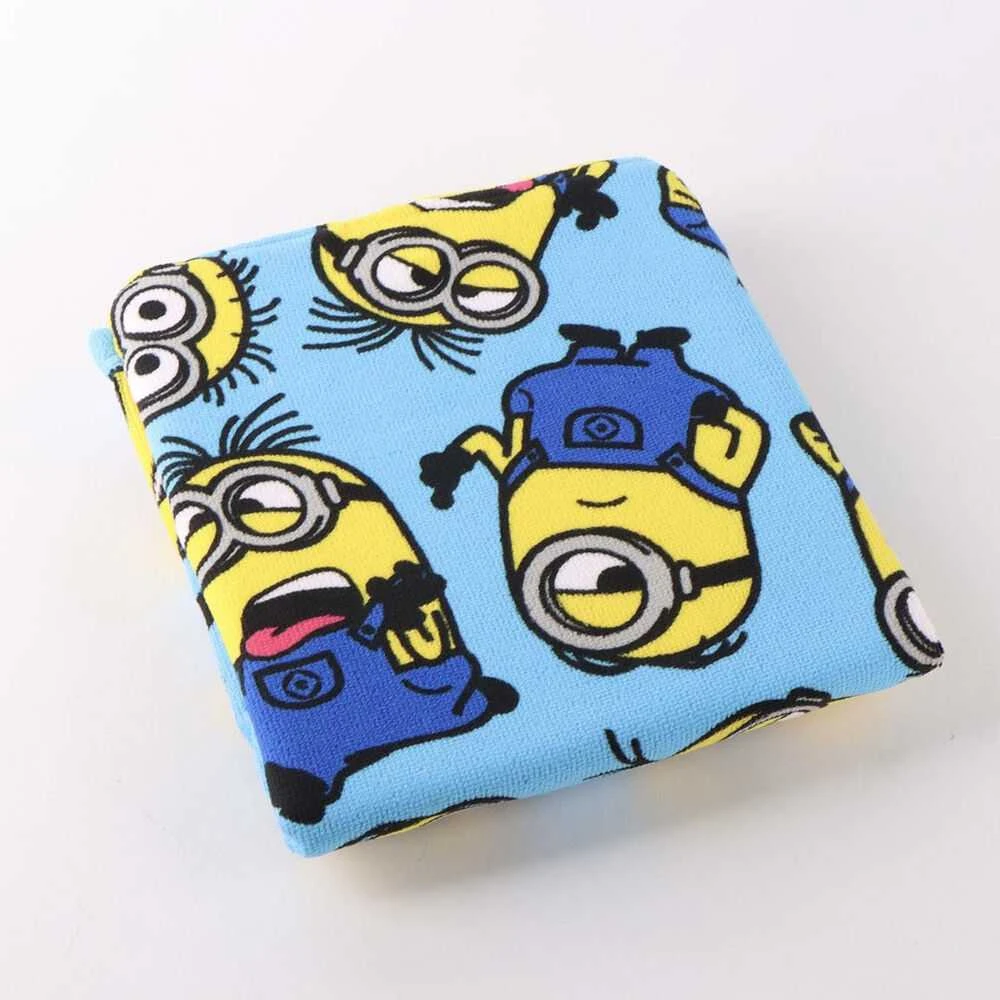 CERDÁ Minions microfibre poncho beach towel