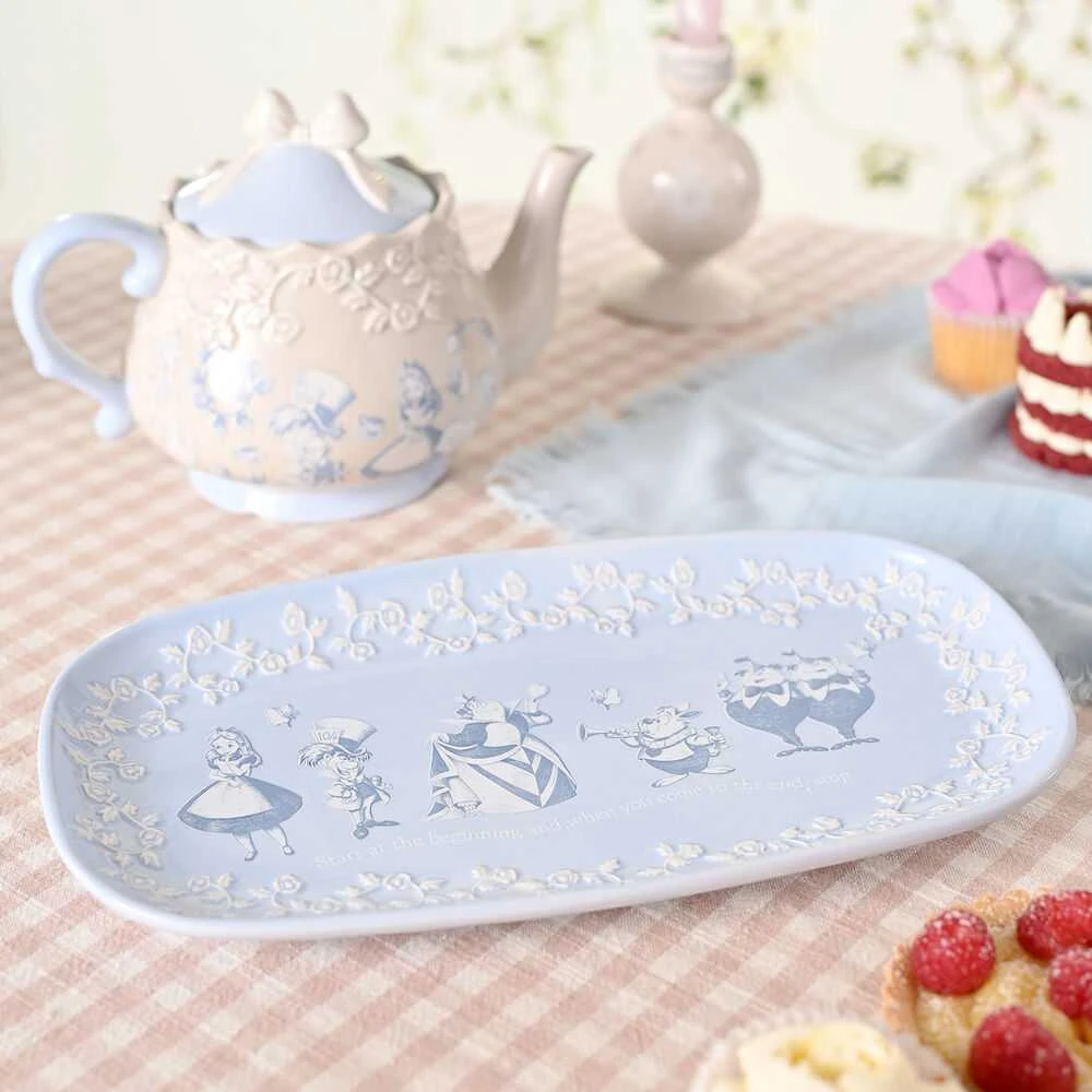 Widdop Co Disney Alice in Wonderland tea pot