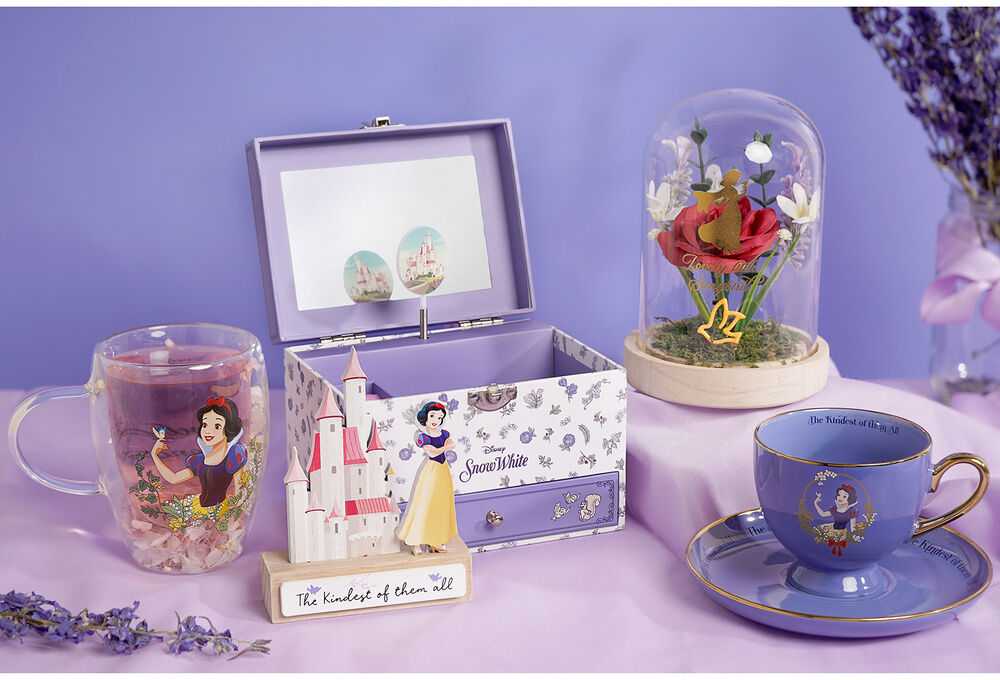Widdop Co Disney Snow Baltas floral decorative glass mug