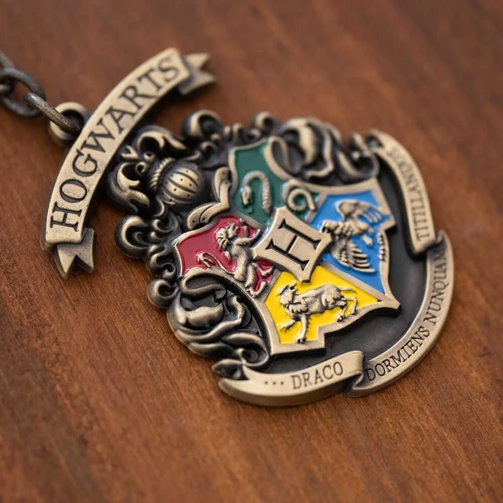 ERIK Harry Potter Hogwarts keychain