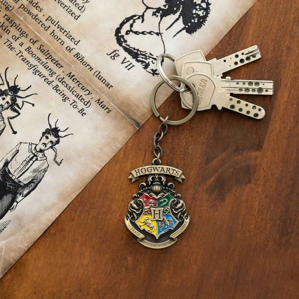 ERIK Harry Potter Hogwarts keychain