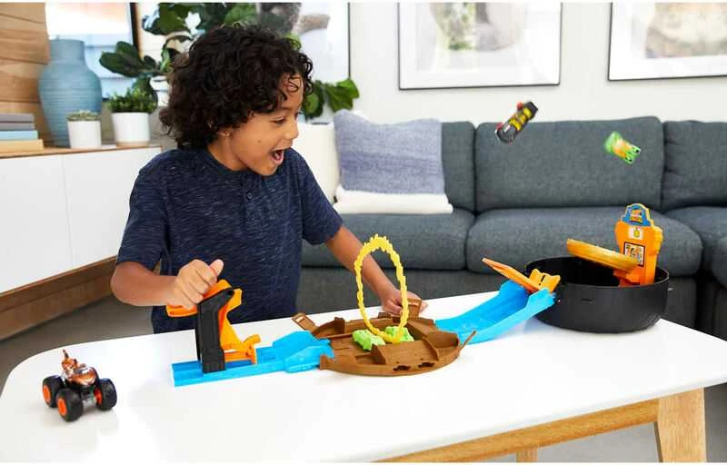 Mattel Hot Wheels triukų rinkinys „Padanga džipams“