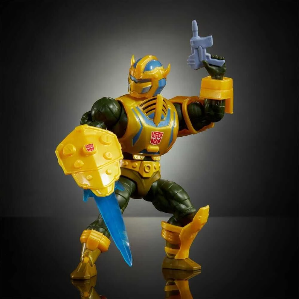 Mattel Masters of the Universe x Transformers Bumblebee Armor Man-At-Arms figure 14cm