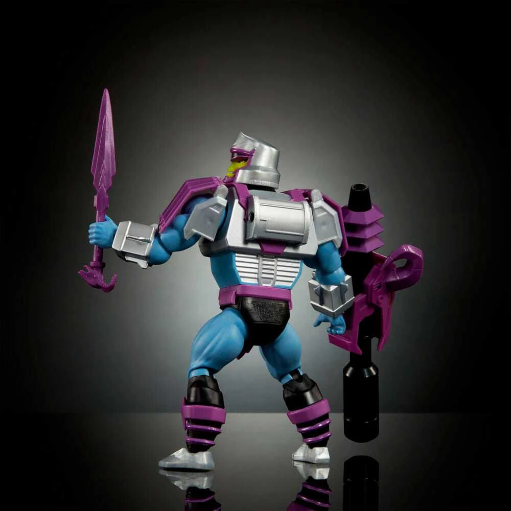 Mattel Masters of the Universe x Transformers Megatron Armor Skeletor figure 14cm