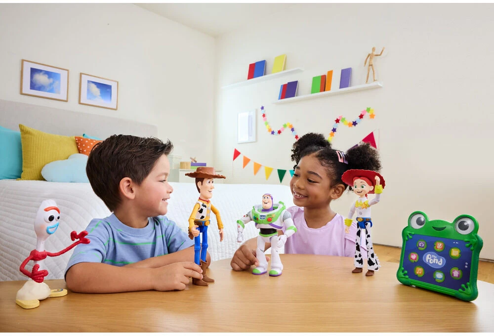 Mattel Spanish Disney Pixar Toy Story 5 Buzz Lightyear chatty figure 23cm