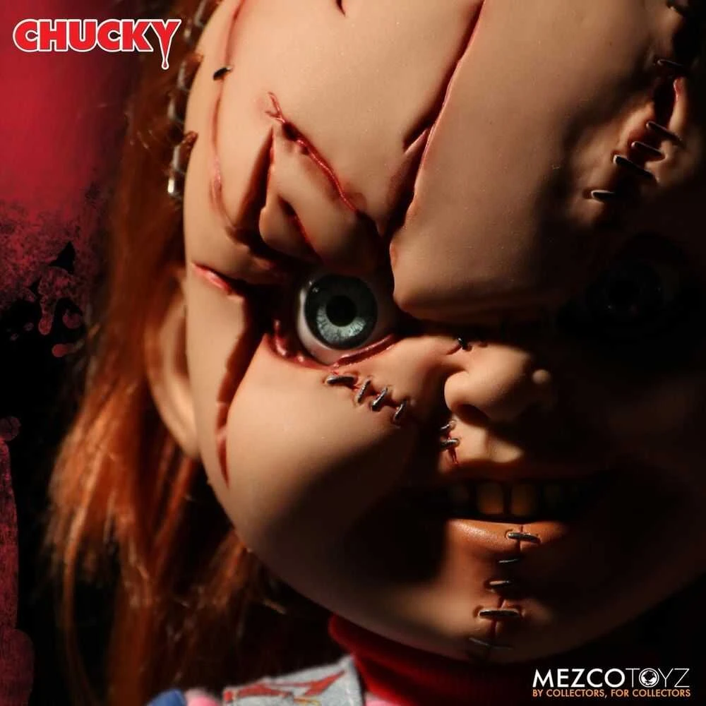 Mezco Toys Chucky Child's Play talking figure 38cm