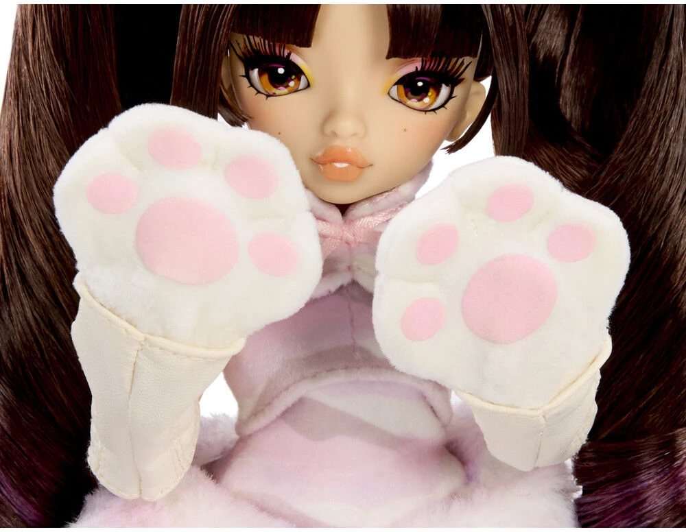 MGA MirrorMi Akiko Kittyama Cozy doll 26cm