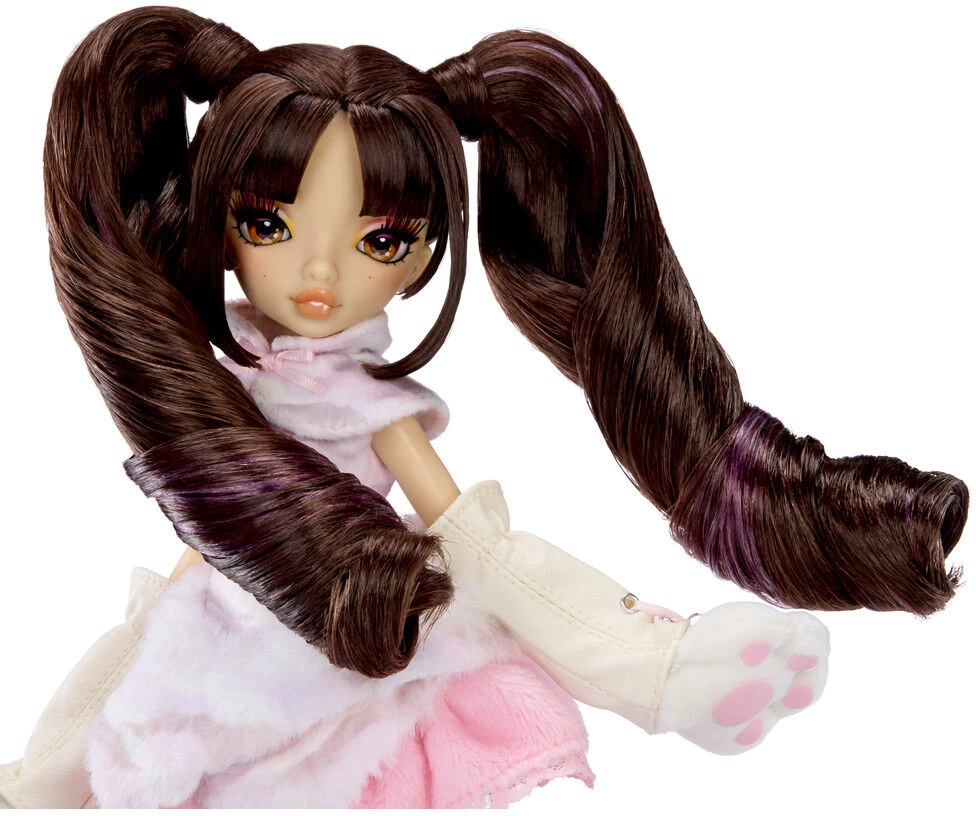 MGA MirrorMi Akiko Kittyama Cozy doll 26cm