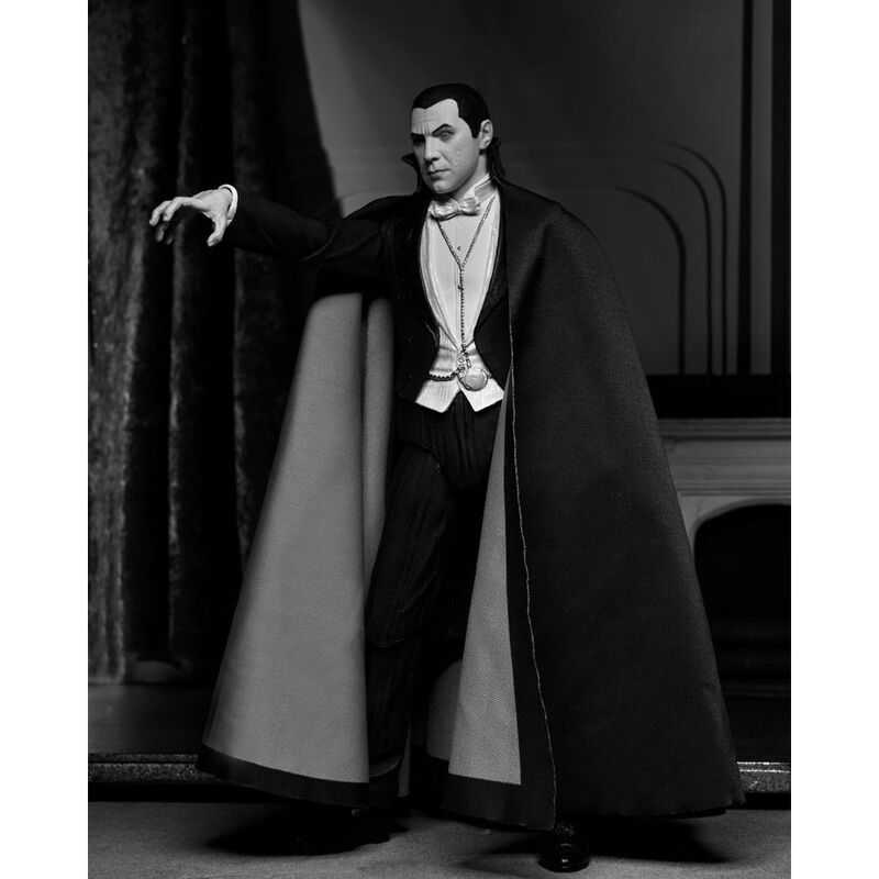 Neca Universal Monsters Dracula Carfax Abbey figure 18cm