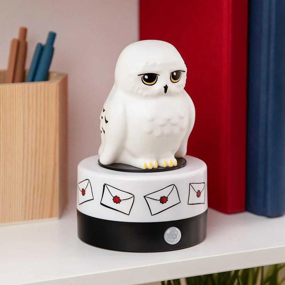 Paladone Harry Potter Hedwig Room Guard – judesio jutikliu valdoma lempa | 13 cm