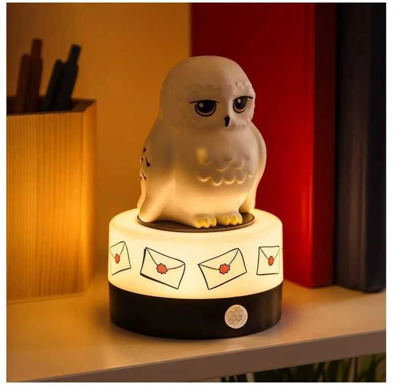 Paladone Harry Potter Hedwig Room Guard – judesio jutikliu valdoma lempa | 13 cm