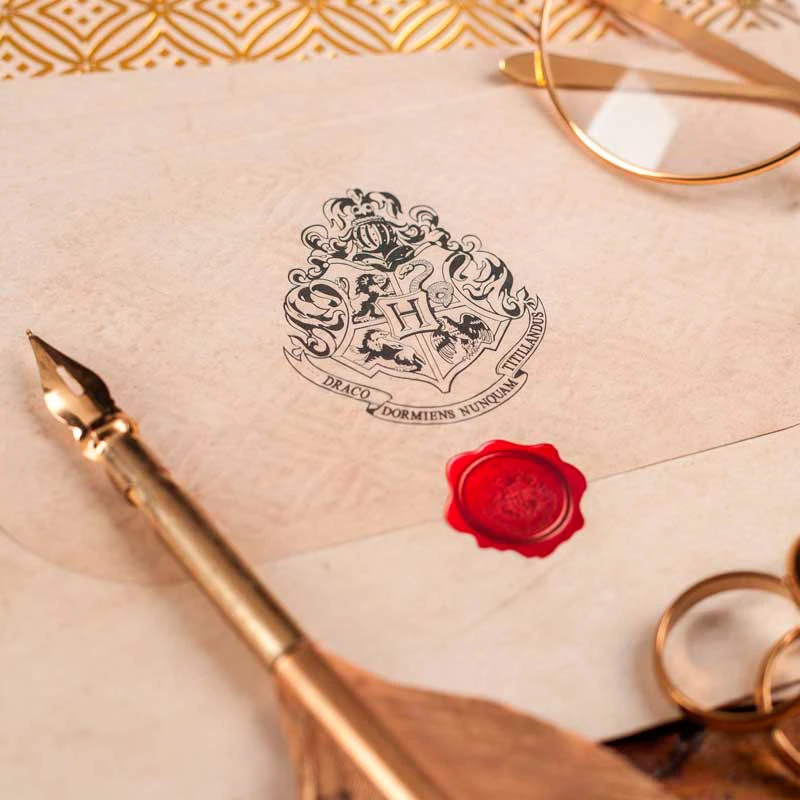 Paladone Harry Potter Hogwarts letter writing set