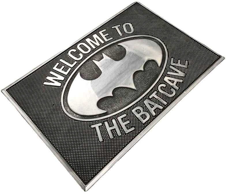 Pyramid Batman (Welcome to the Batcave) guminis durų kilimėlis | 40x60cm