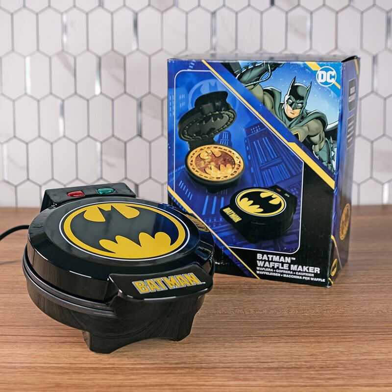 Uncanny Brands Jata Uncanny Gamintojas Vaflinē DC Komiksai Betmenas