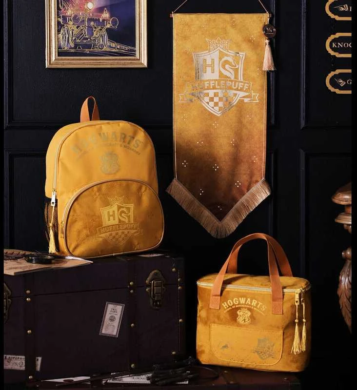 Widdop Co Harry Potter Hufflepuff hanging banner