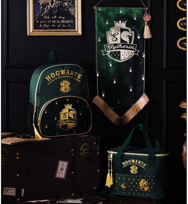 Widdop Co Harry Potter Slytherin hanging banner