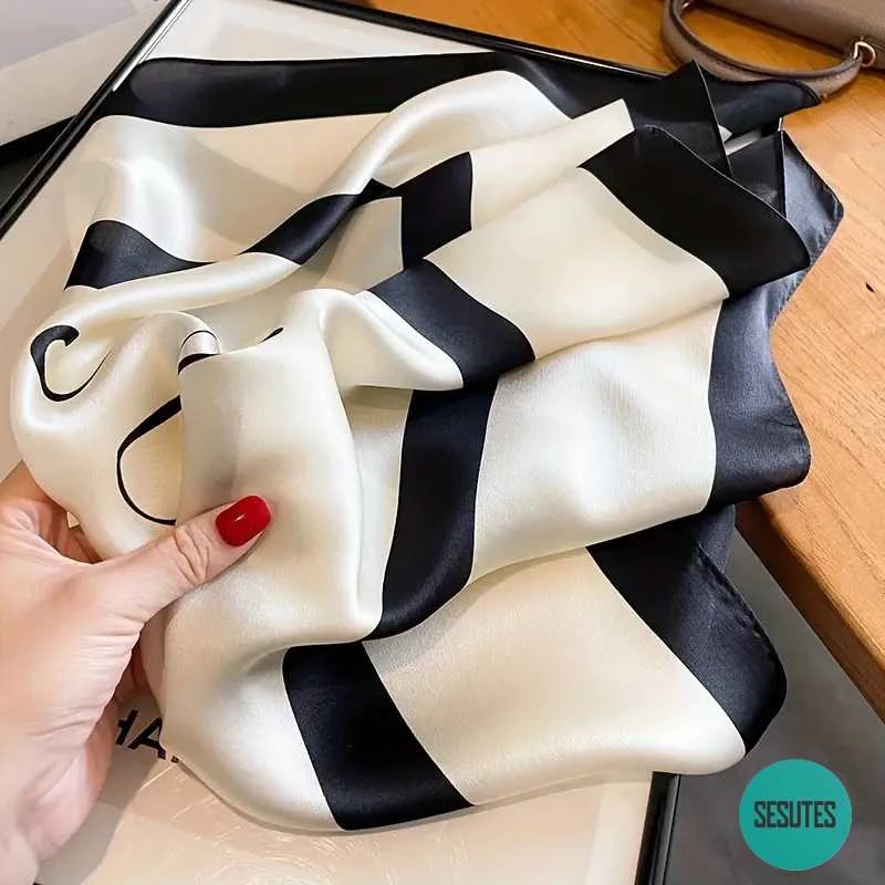 100% Šilkinė skarelė