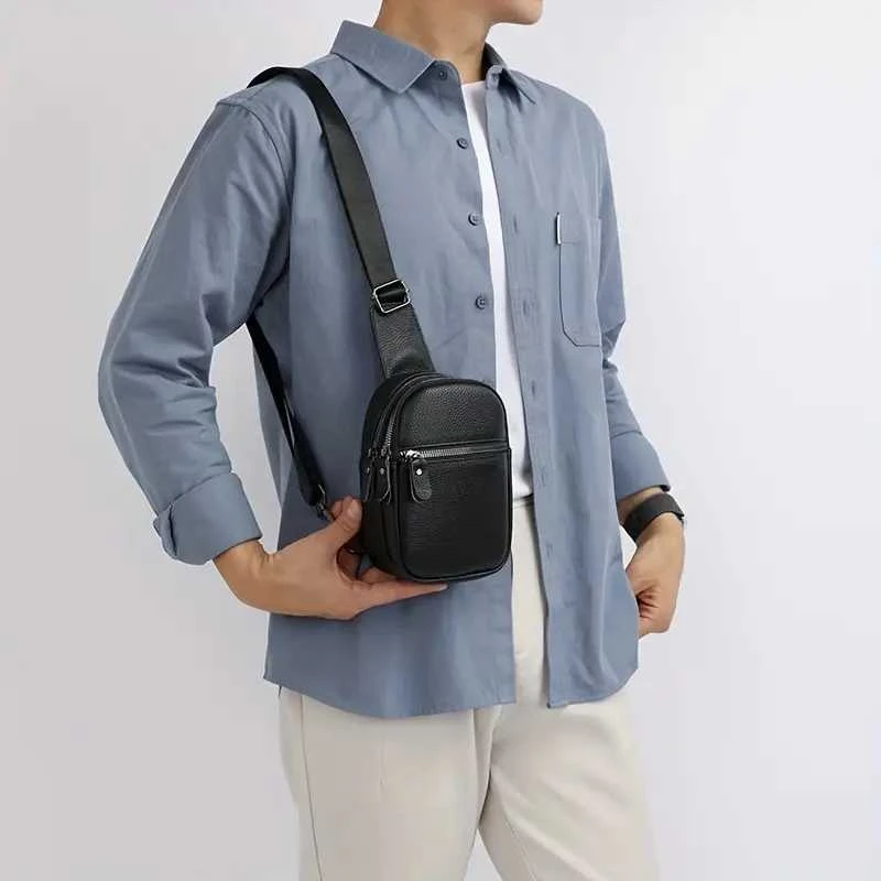 Natūralios odos rankinė , BlackZip1