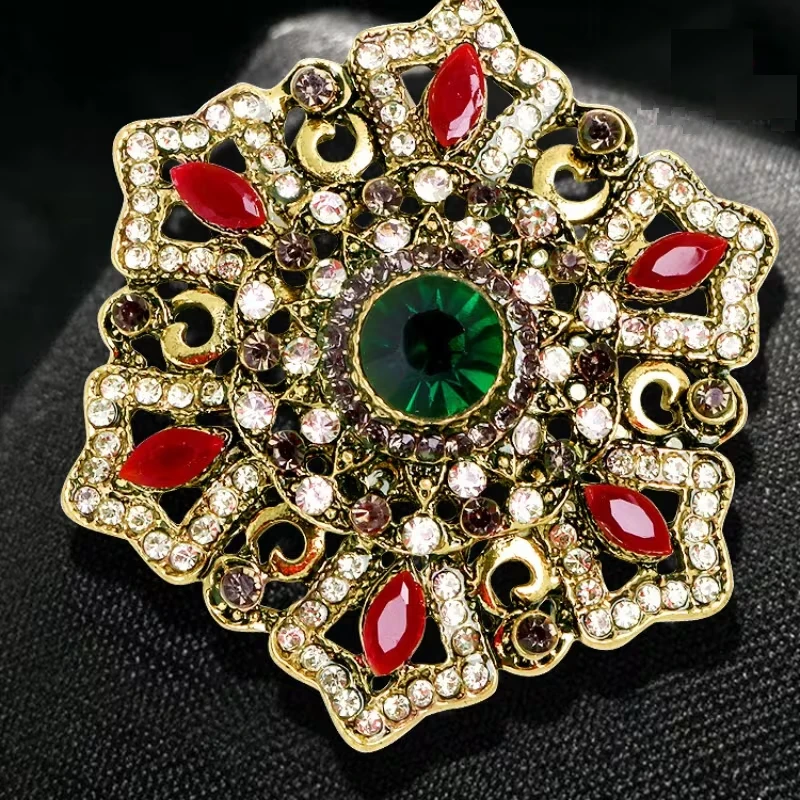 Unikalaus dizaino sagė , Brooch