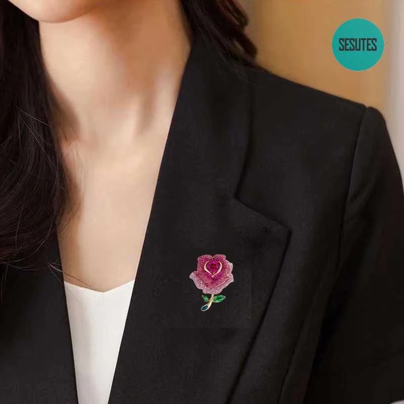 Unikalaus dizaino sagė ,Rose