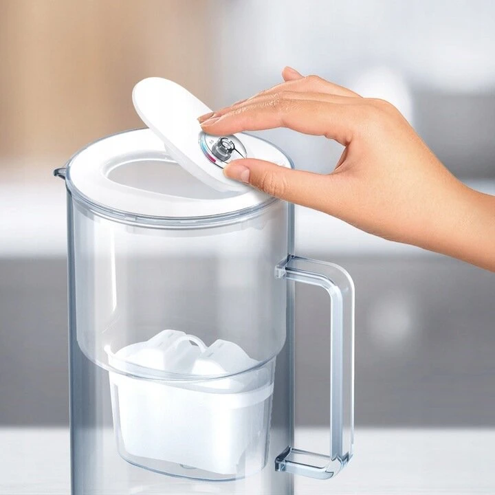 Aquaphor Glass, stiklinis 2,5 l filtravimo ąsotis su 3vnt Maxfor+ kasetėmis, baltas