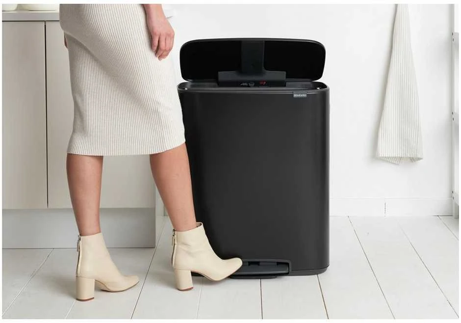 Brabantia Šiukšlių dėžė su pedalu, Bo 60L - matinės juodos spalvos