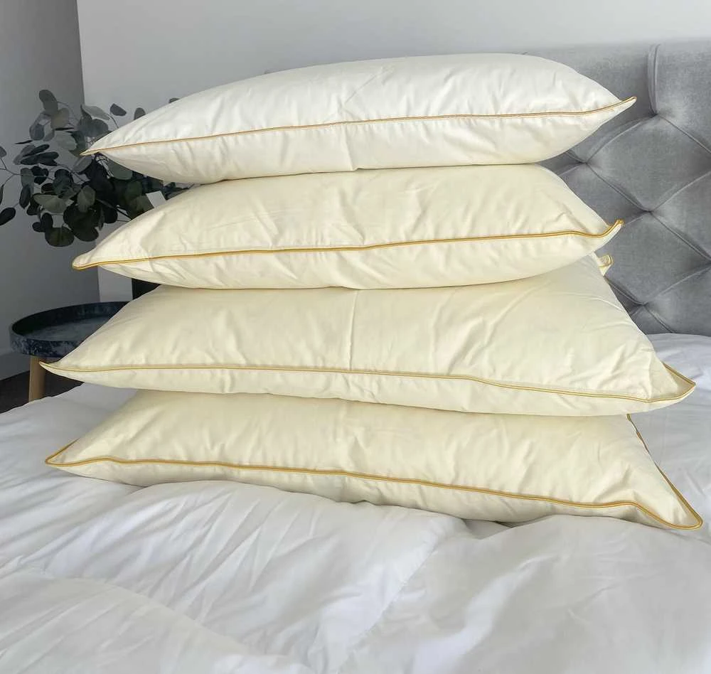 MIEGO GURU Pūkinė pagalvė 70% žąsų pūkų "STANDART" 70x80cm (1000g.)