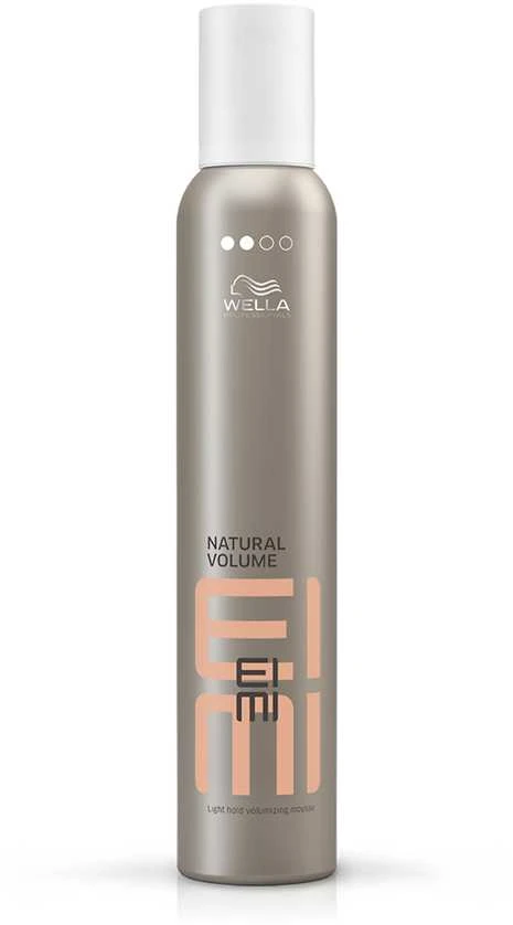 Lengvos fiksacijos plaukų putos Wella Eimi Natural Volume (2) 300ml