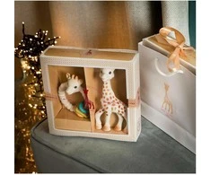 Sophie La Girafe VULLI SOPHIE LA GIRAFFE DOVANŲ RINKINYS SU KRAMTUKU-BARŠKUČIU
