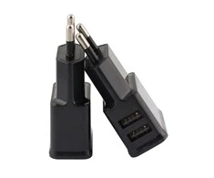 USB ir 220 V kištukas