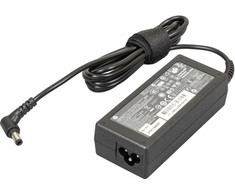 HP kintamosios srovės adapteris yra 65 W diskas