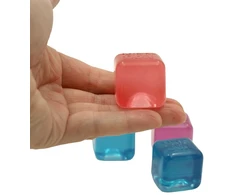 Antistresinis minkomas žaislas Nee Doh 4 Kubai, 3 cm