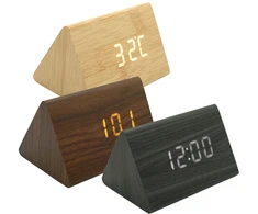 Trikampis medinio dizaino LED žadintuvas, h 7 cm - Tamsiai pilka