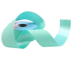 Žalsva plastikinė dovanų juostelė, h 5 cm