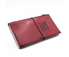Odinė rankų darbo užrašinė su įspaustu užrašu „Little book of big plans“, raudona, 80psl.